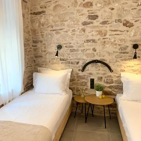 The Backyard Villa *