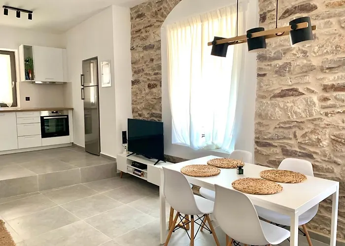 The Backyard Villa Eva