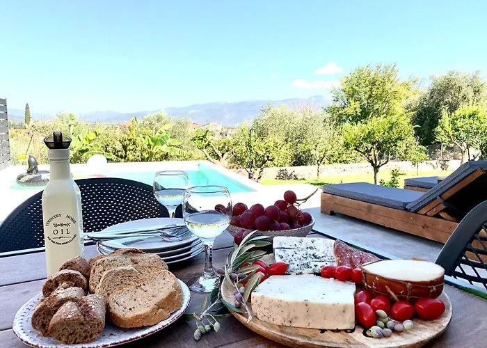 The Backyard Villa Eva